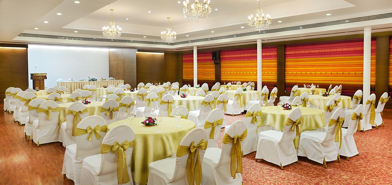 The Avenue Regent Hotel Kochi Bagian luar foto