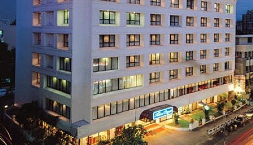 The Avenue Regent Hotel Kochi Bagian luar foto