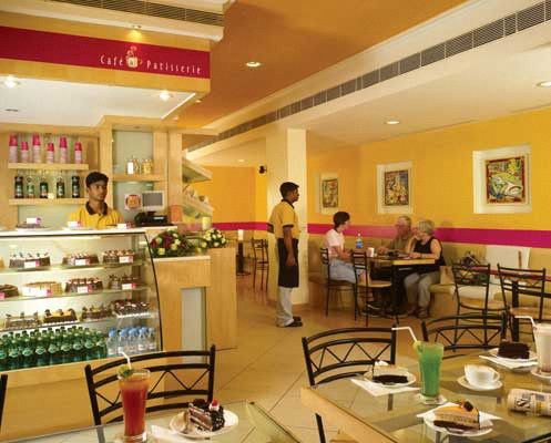 The Avenue Regent Hotel Kochi Bagian luar foto
